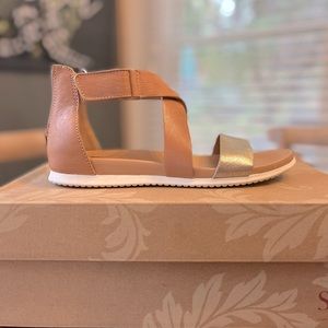 COPY - Such comfortable sandals!!! 🤎